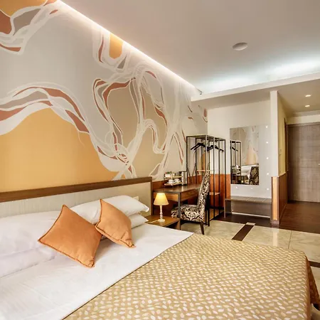 Corso Grand Bed and breakfast 4*