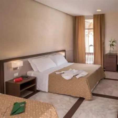 Oda ve Kahvaltı Corso Grand Roma