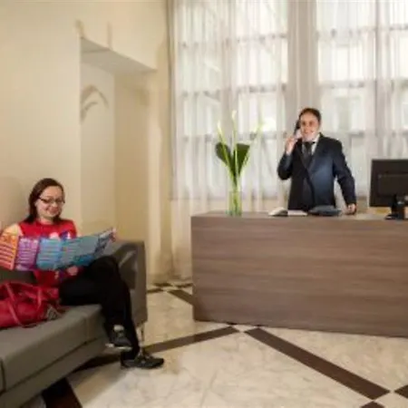 Oda ve Kahvaltı Corso Grand Roma