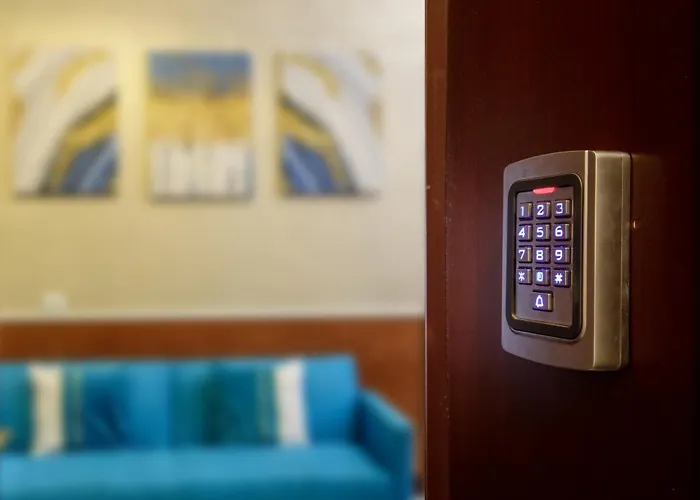 Oda ve Kahvaltı Corso Grand 4*