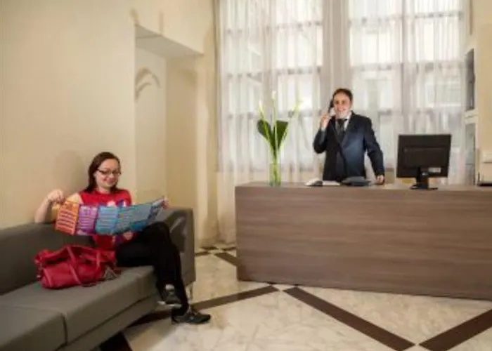 Alojamento de Acomodação e Pequeno-almoço Corso Grand Roma